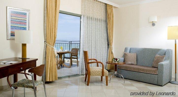 Royal Dead Sea - Hotel & Spa Эйн-Бокек Номер фото